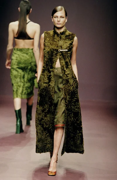 Look 10